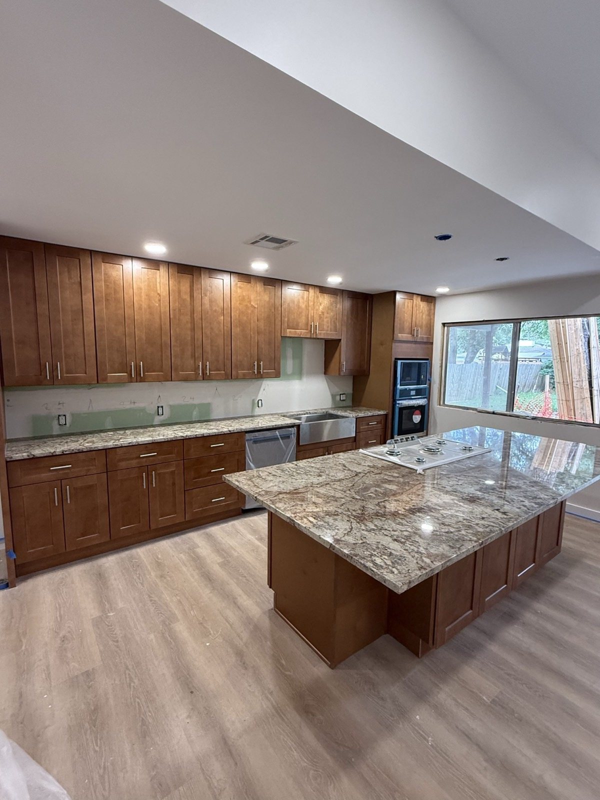 Quartz vs Granite Countertops for San Antonio Kitchens